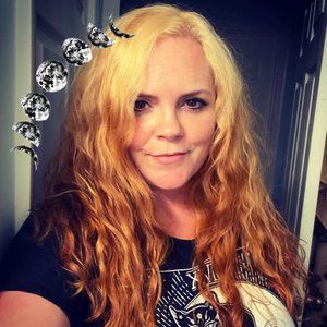 Meet your Posher, Carrie